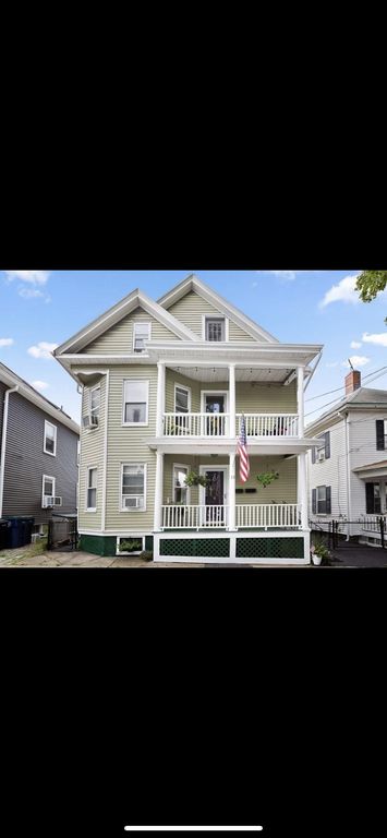 13 Prescott St #1, Salem, MA 01970