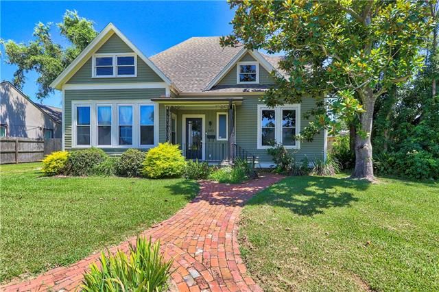 643 7th St, Lake Charles, LA 70601