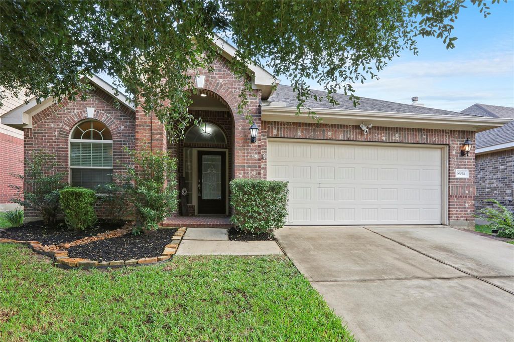 8914 Rollick Dr, Tomball, TX 77375