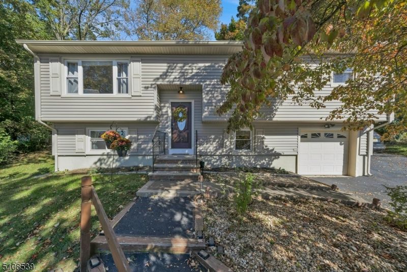 8 Mountain View Ter, Sparta, NJ 07871 Trulia