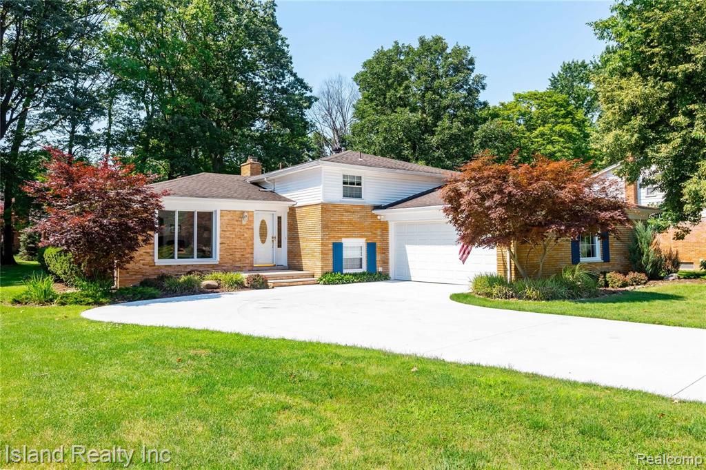 8423 Glengarry Rd, Grosse Ile, MI 48138 Trulia