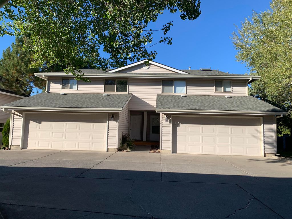 1801 NE Purcell Blvd #21, Bend, OR 97701