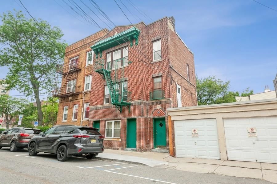 50 66th St #2, West New York, NJ 07093