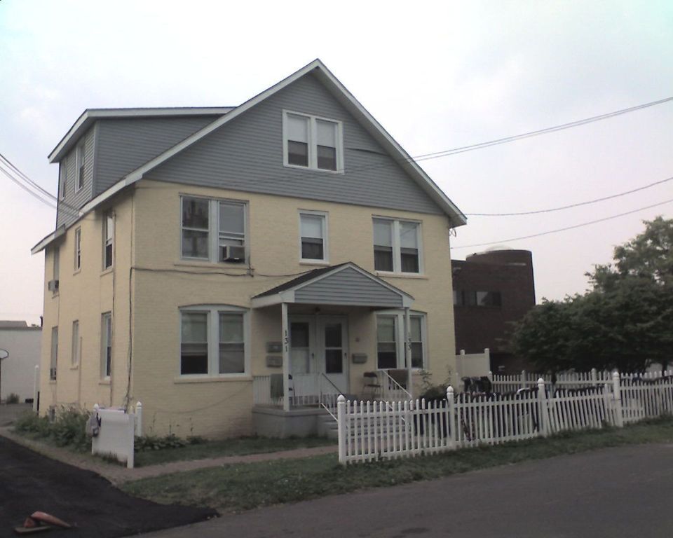 131 Vanderbilt Ave, West Hartford, CT 06110