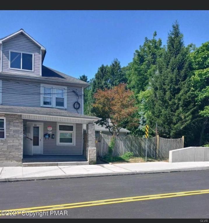 248 Division St W, Hanover, PA 18706
