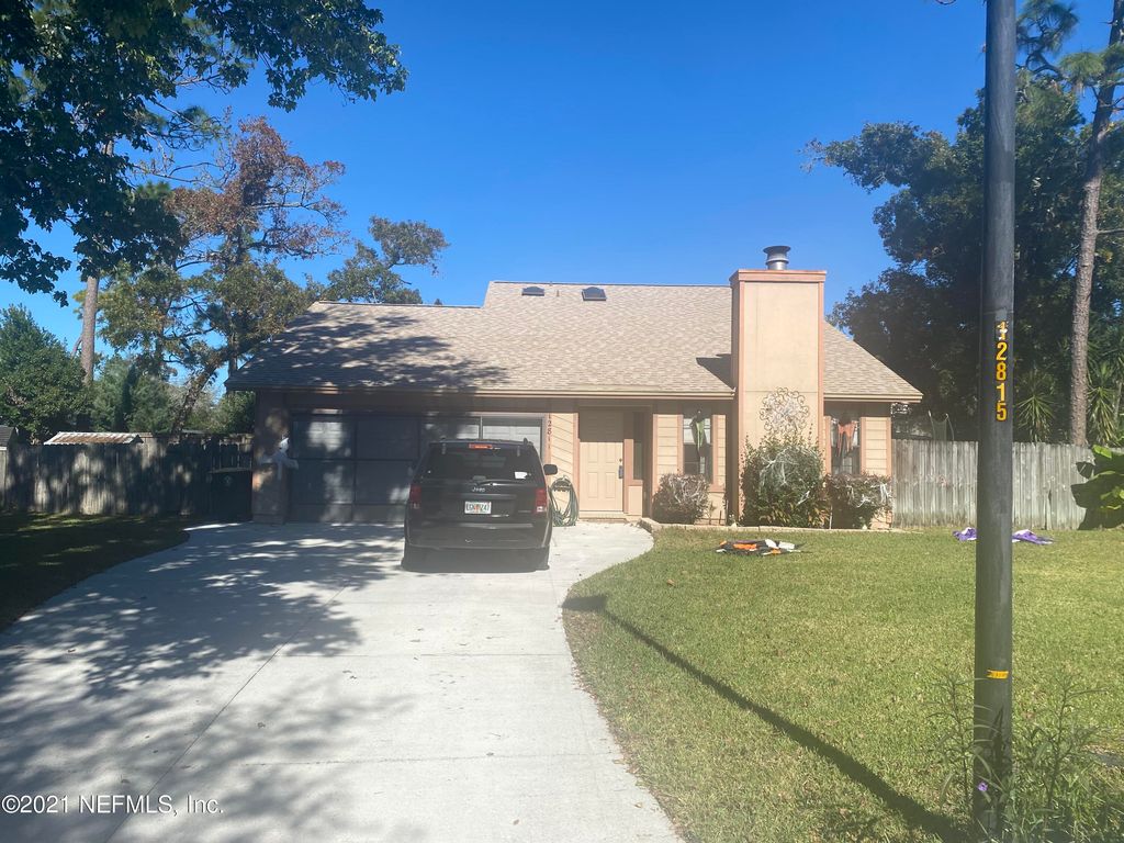 12811 Crest Ridge Dr, Jacksonville, FL 32258