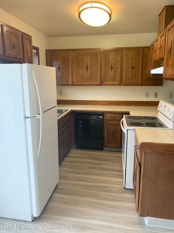 3830 Indiana St, Anchorage, AK 99503
