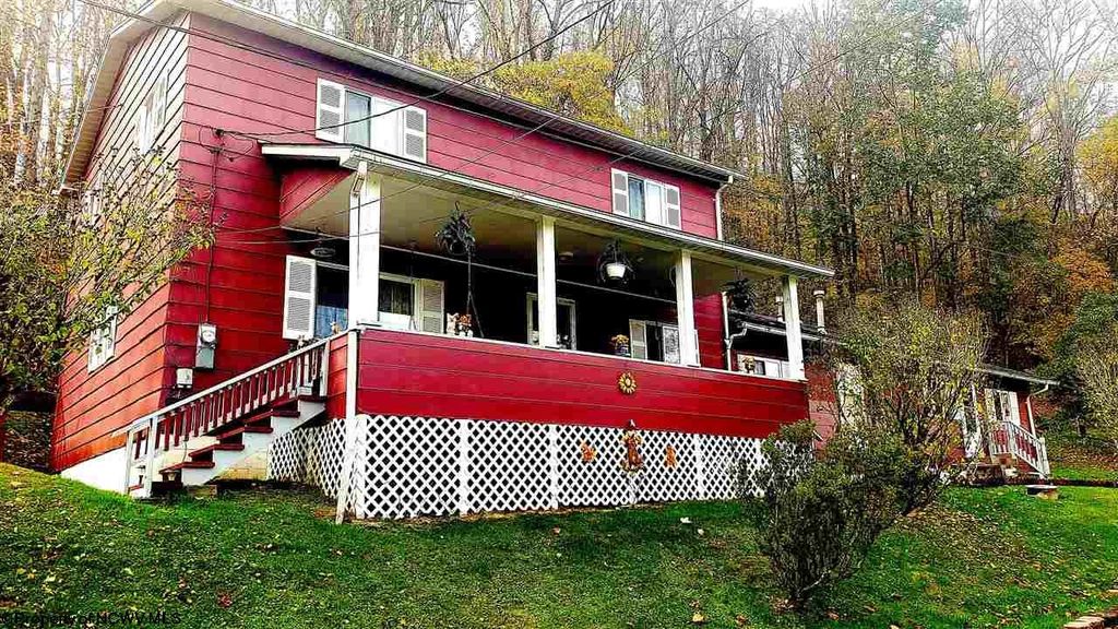 608 Mulberry Ave, Mannington, WV 26582 5 Bed, 2 Bath SingleFamily