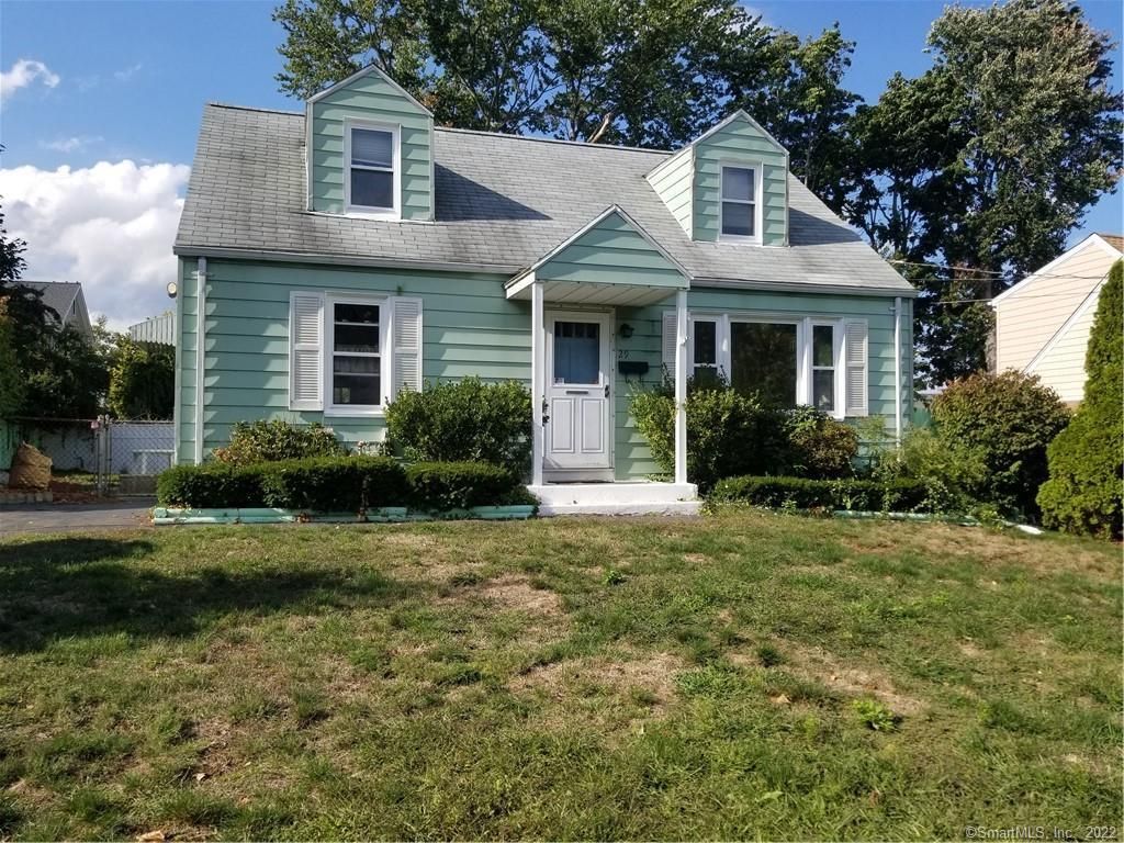 29 Carroll St, West Haven, CT 06516