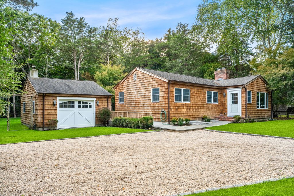 1201 Springs Fireplace Rd, East Hampton, NY 11937 See Estimated Value