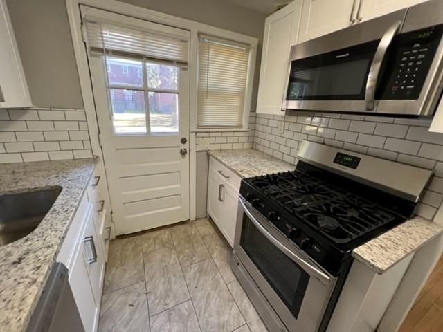 12 Oxford St, Manchester, CT 06042