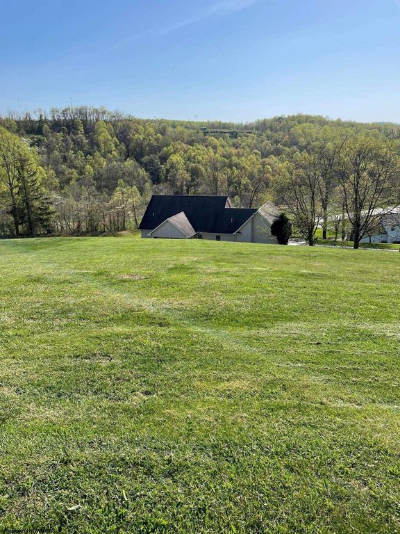 7 Duval Ln   E, Morgantown, WV 26501