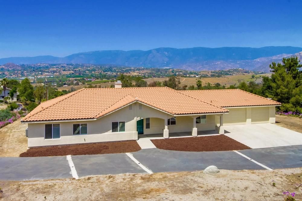 27567 Cool Water Ranch Ln, Valley Center, CA 92082