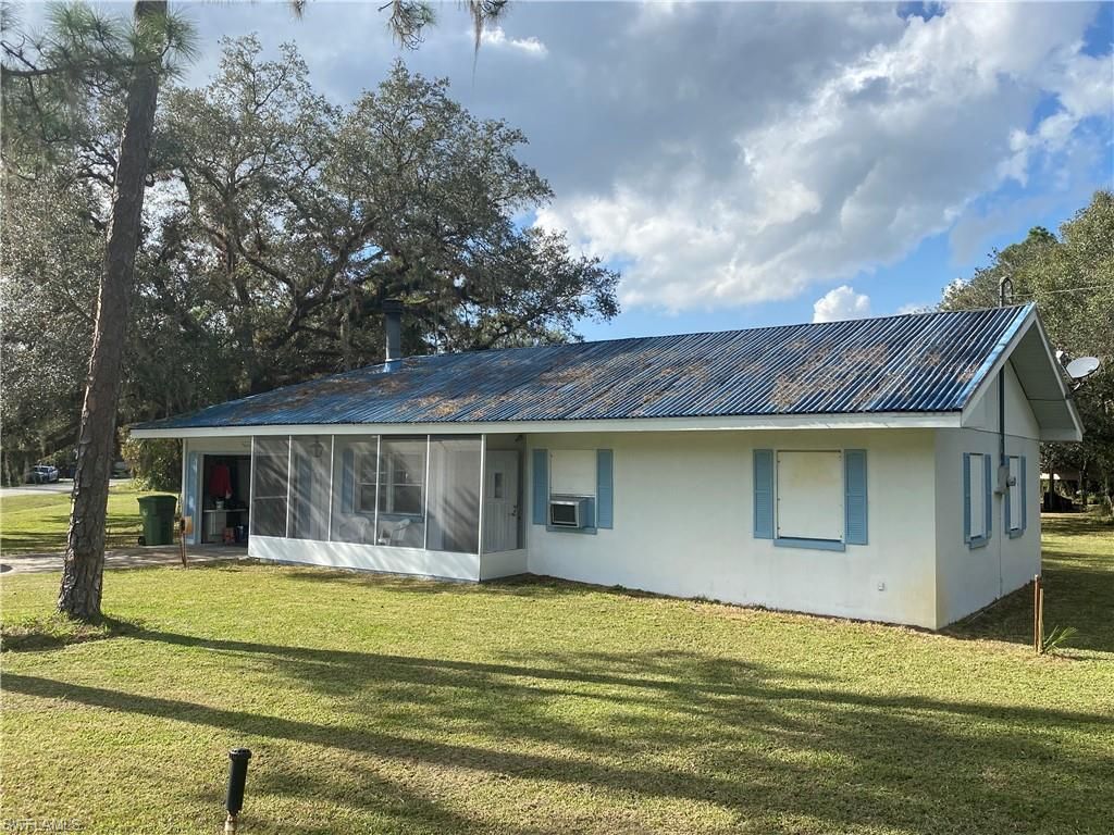 270 Ford Ave, Labelle, FL 33935