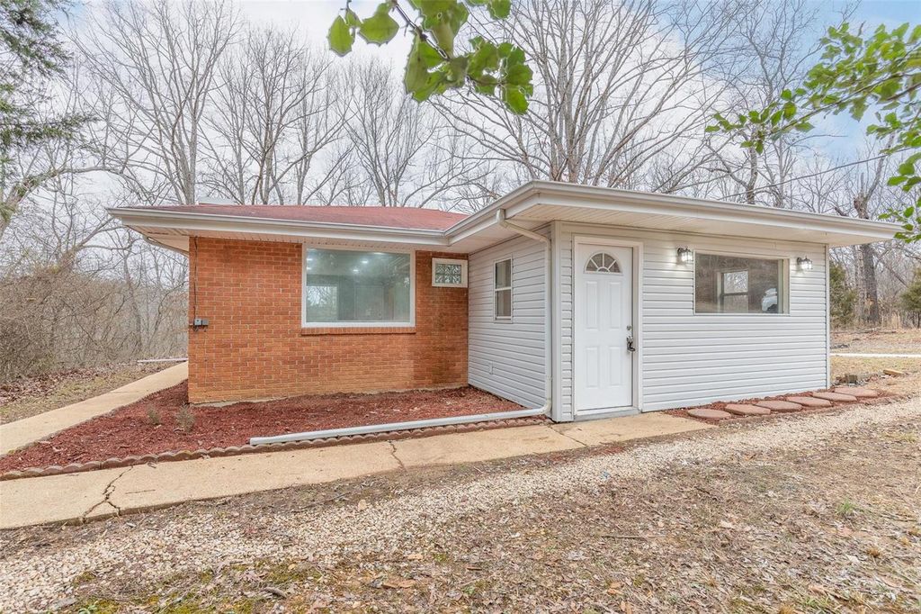 1643 State Highway 160 #E, Doniphan, MO 63935