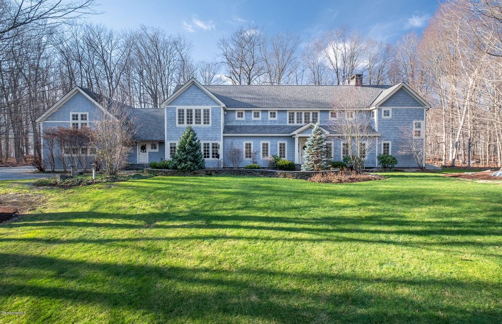 425 Oblong Rd, Williamstown, MA 01267 4 Bed, 5 Bath SingleFamily