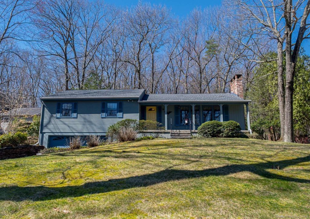 876 Plainville Ave, Farmington, CT 06032 See Est. Value, Schools & More