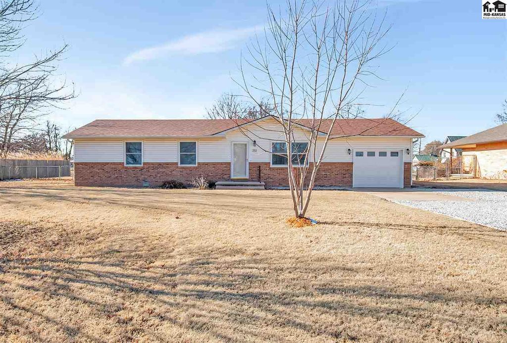 251 N Pratt St, Mount Hope, KS 67108 Trulia