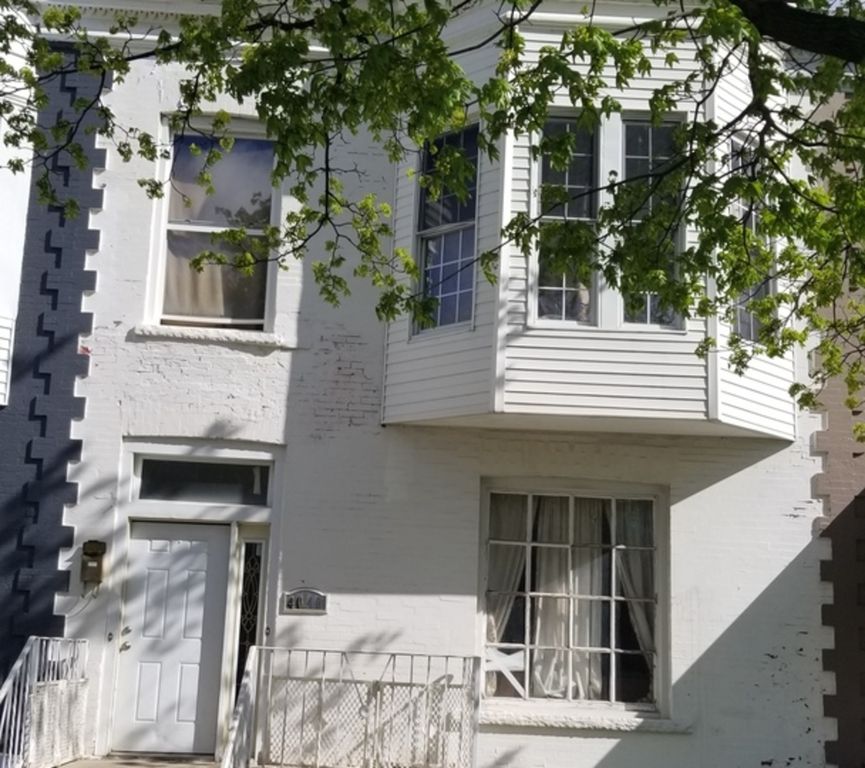 4040 W Lexington St, Chicago, IL 60624