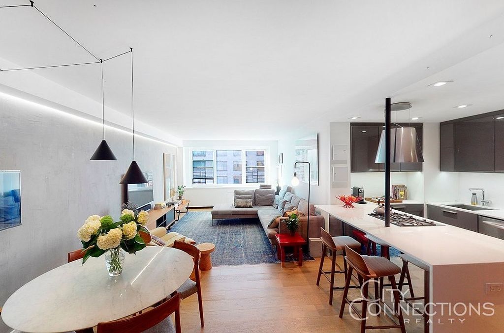 200 E  84th St #5D, Manhattan, NY 10028