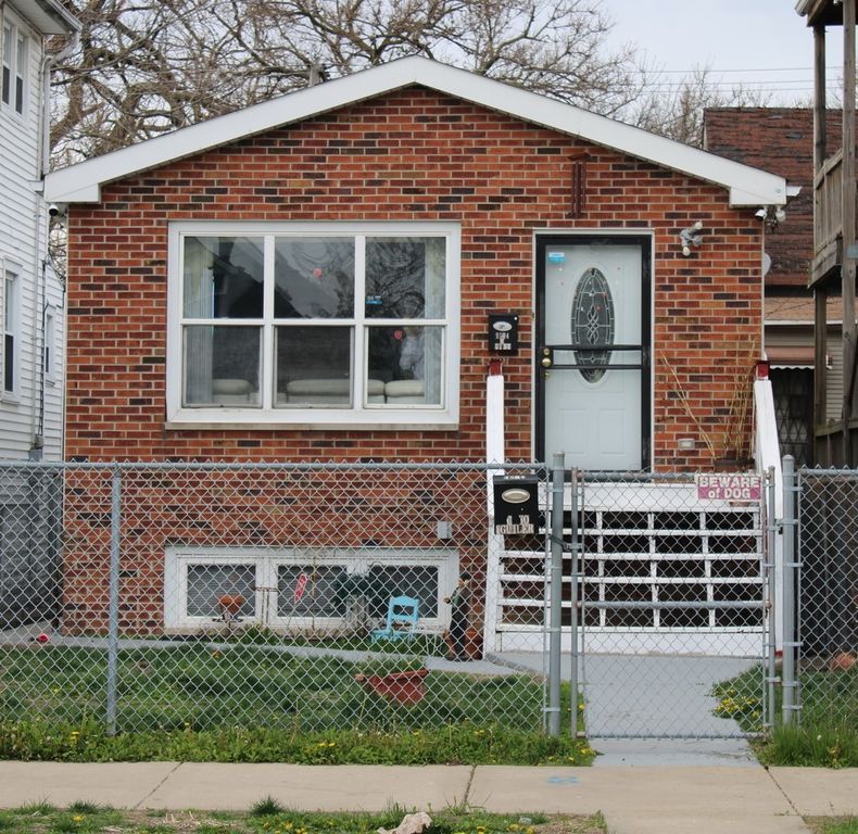 1504 W 71st St, Chicago, IL 60636