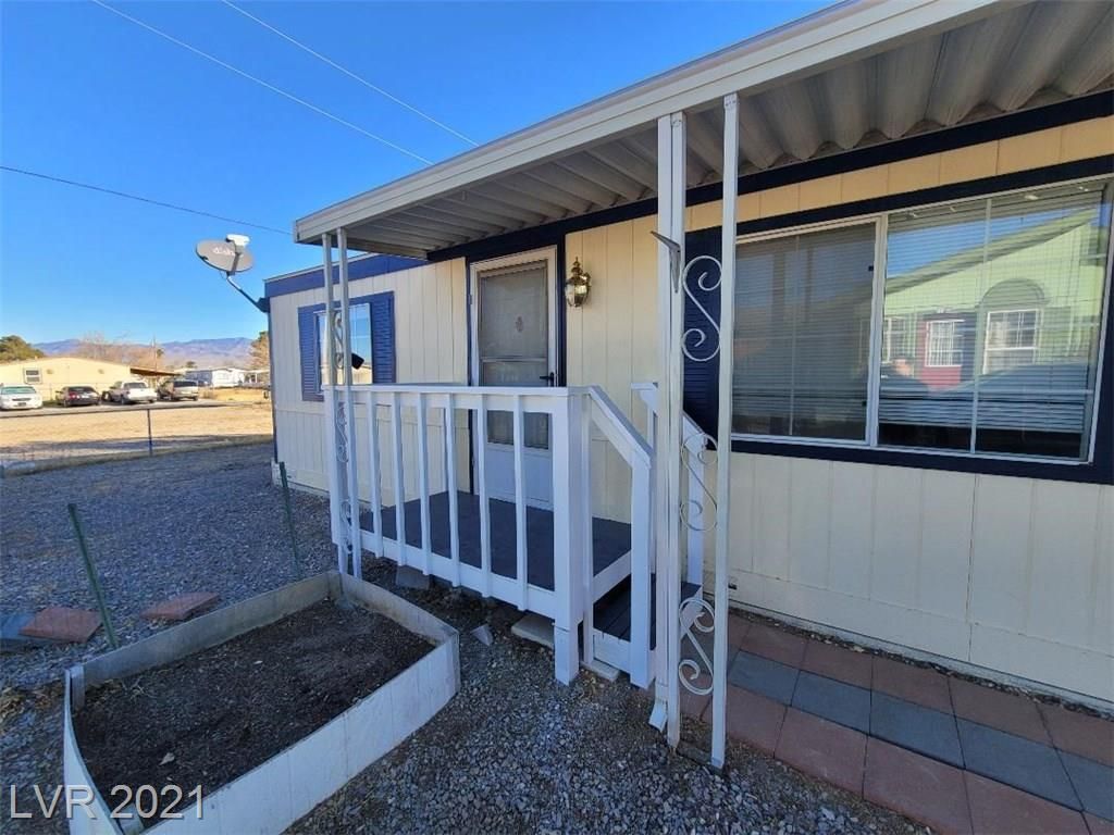 90 W Potter Pl, Pahrump, NV 89048