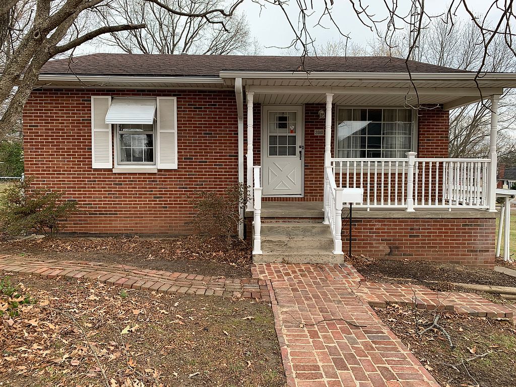 2010 1st St, Eldorado, IL 62930 Trulia