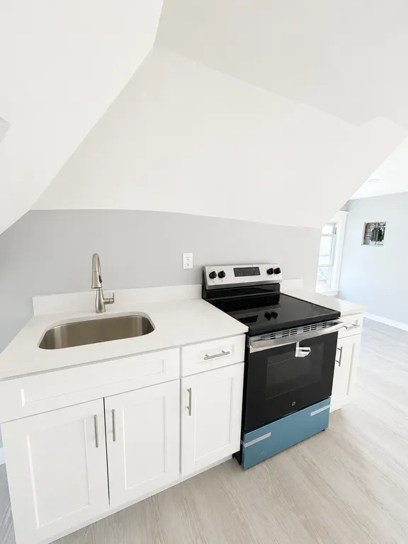 1 Bedroom at 899 S 19th St #3, Newark NJ — photo 1
