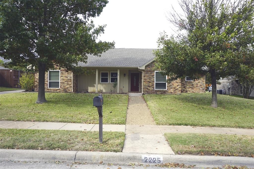 2225 Parkhaven Dr, Plano, TX 75075