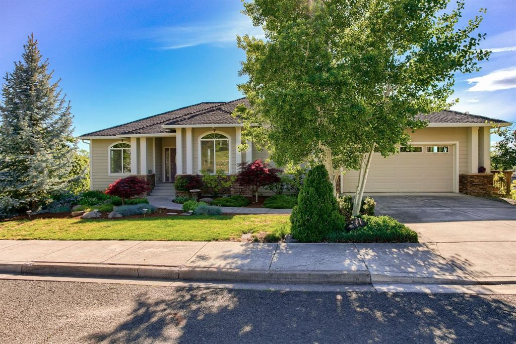 4383 Murryhill Ter, Medford, OR 97504