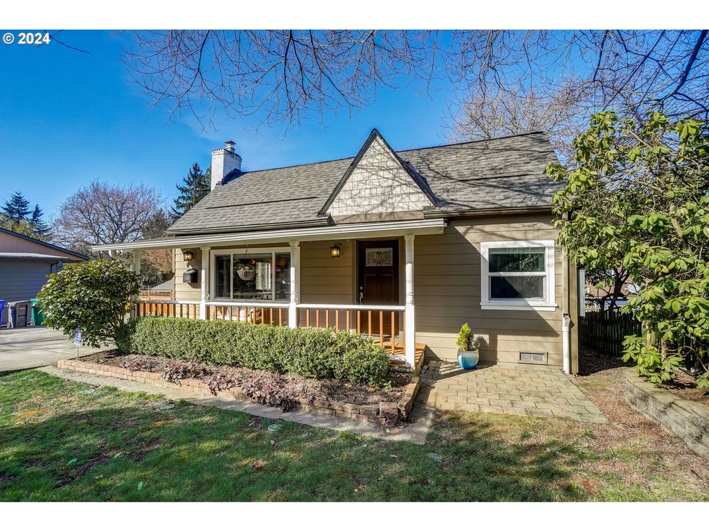 7325 SW 35th Ave, Portland, OR 97219