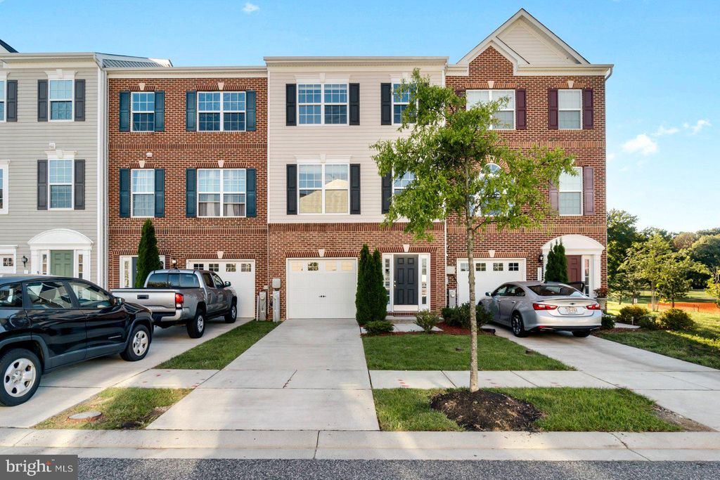 7696 Town View Dr, Baltimore, MD 21222