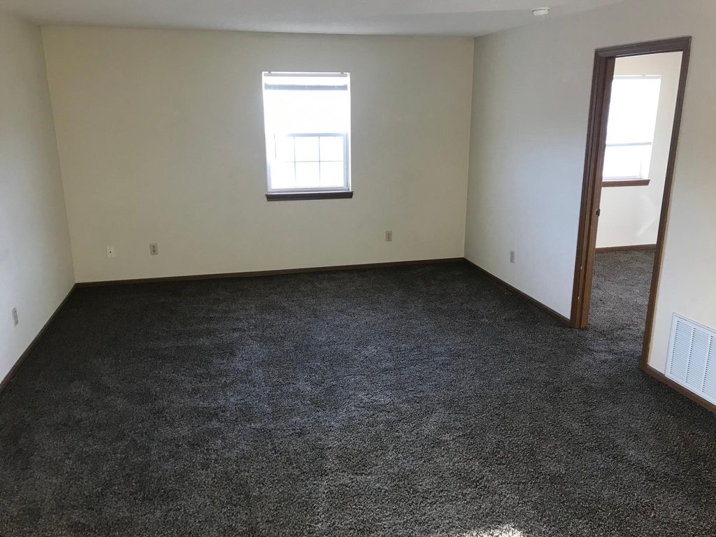 706 Deerbrook Cir H, Knob Noster, MO 65336 Trulia