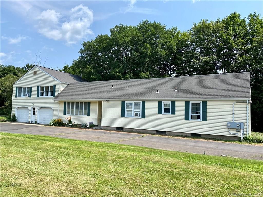 2805 Boston Post Rd, Guilford, CT 06437