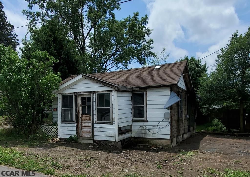 116 F St, Philipsburg, PA 16866