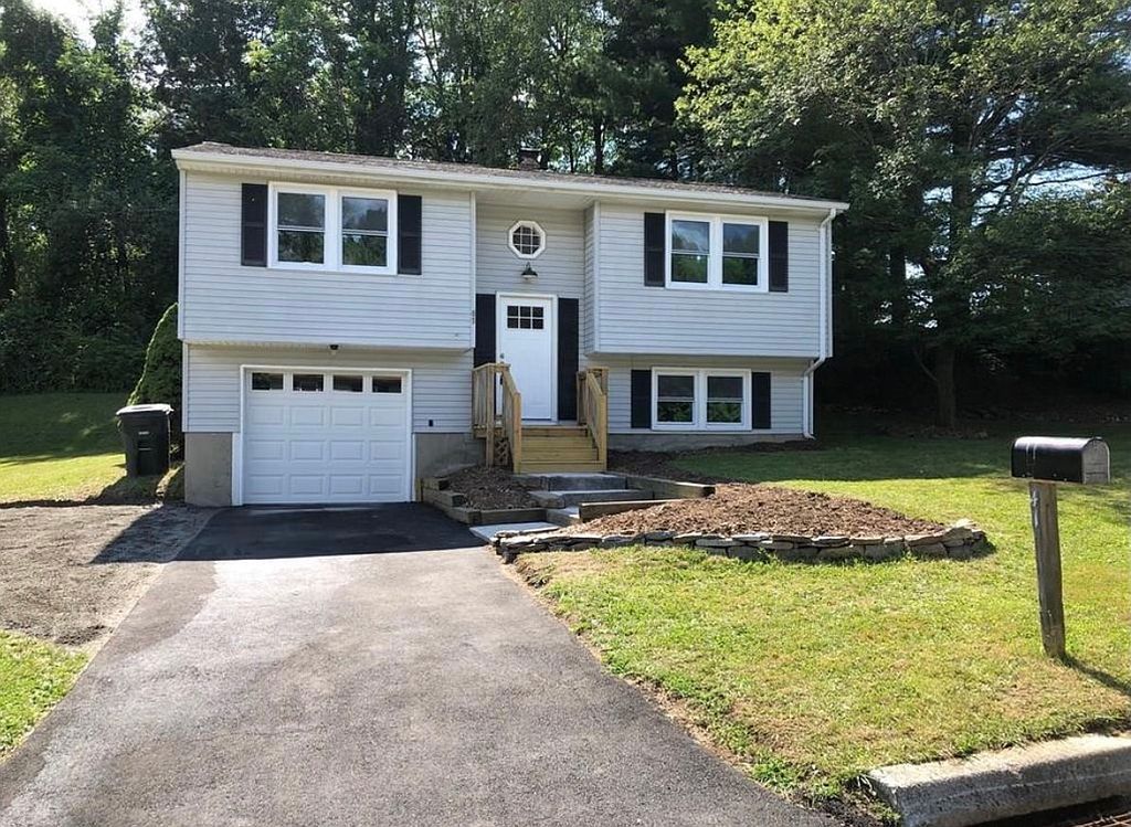 41 Heights Dr, Torrington, CT 06790