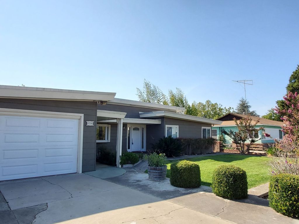 2030 Yorkshire Way, Mountain View, CA 94040