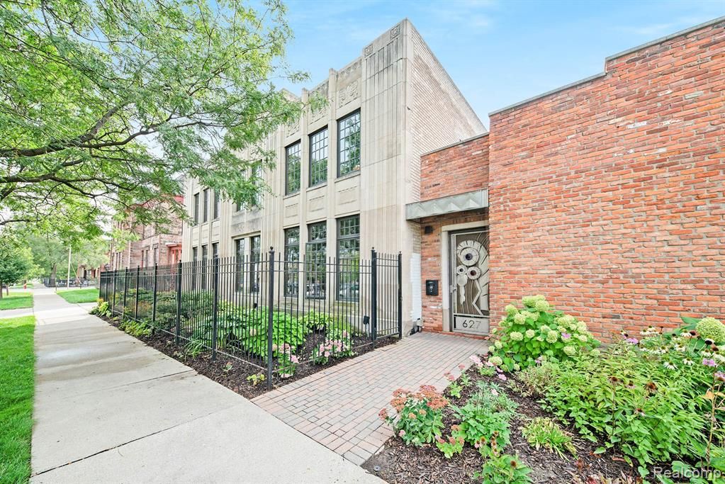 627 W Alexandrine St 1 Detroit Mi 48201 Trulia