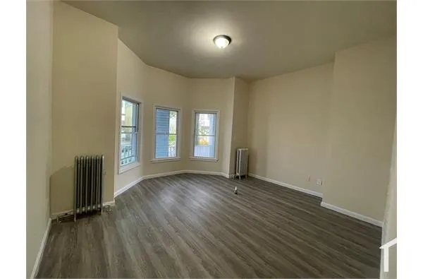 403 Ellison St #2 — photo 3 of 6