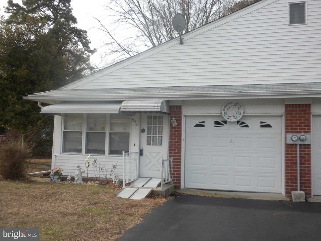 94 Fairway Ln #A, Manchester Township, NJ 08759