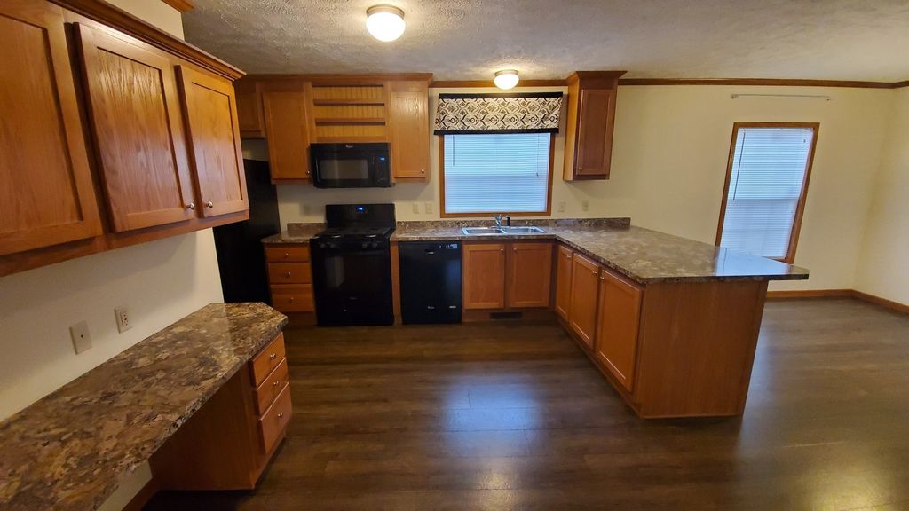 5702 Angola Rd #16, Toledo, OH 43615