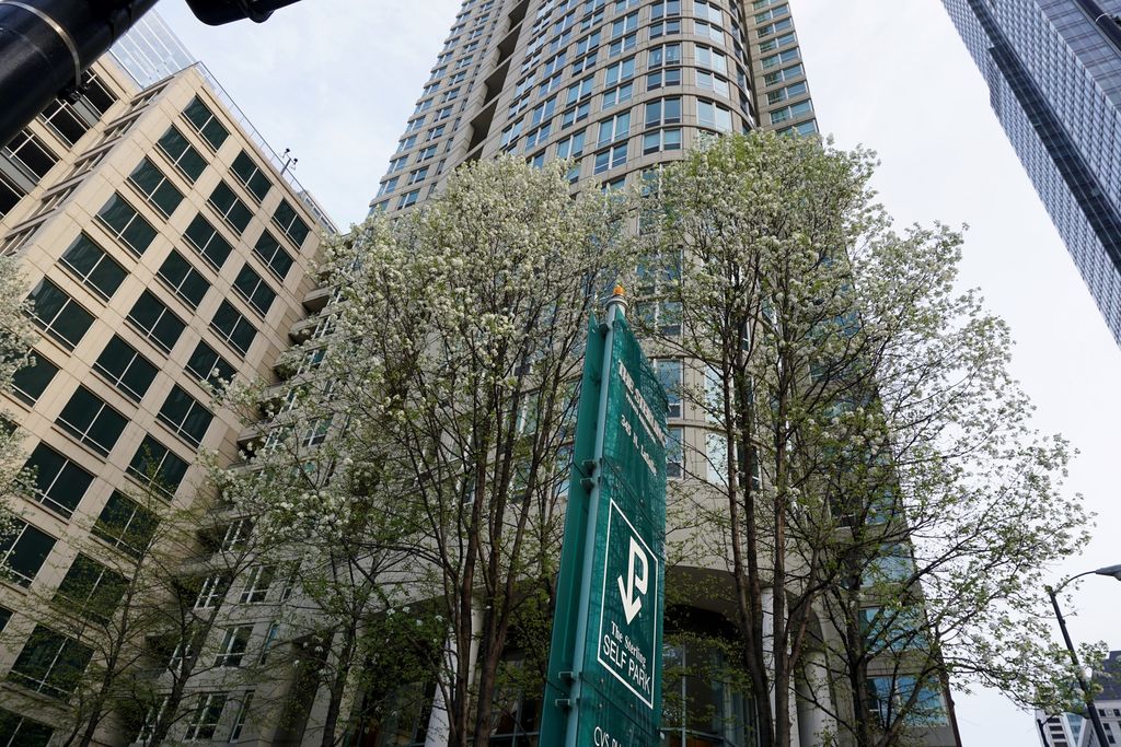 345 N Lasalle St #510, Chicago, IL 60654