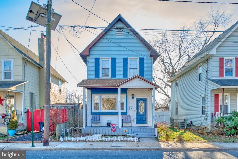 42 Center Ave, Westville, NJ 08093