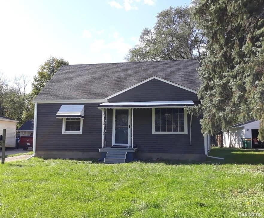 146 S Kissane Ave, Brighton, MI 48116