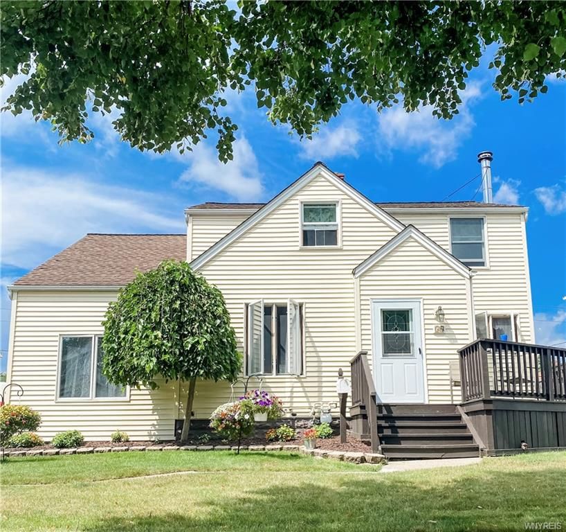 56 Kirkwood Dr, West Seneca, NY 14224