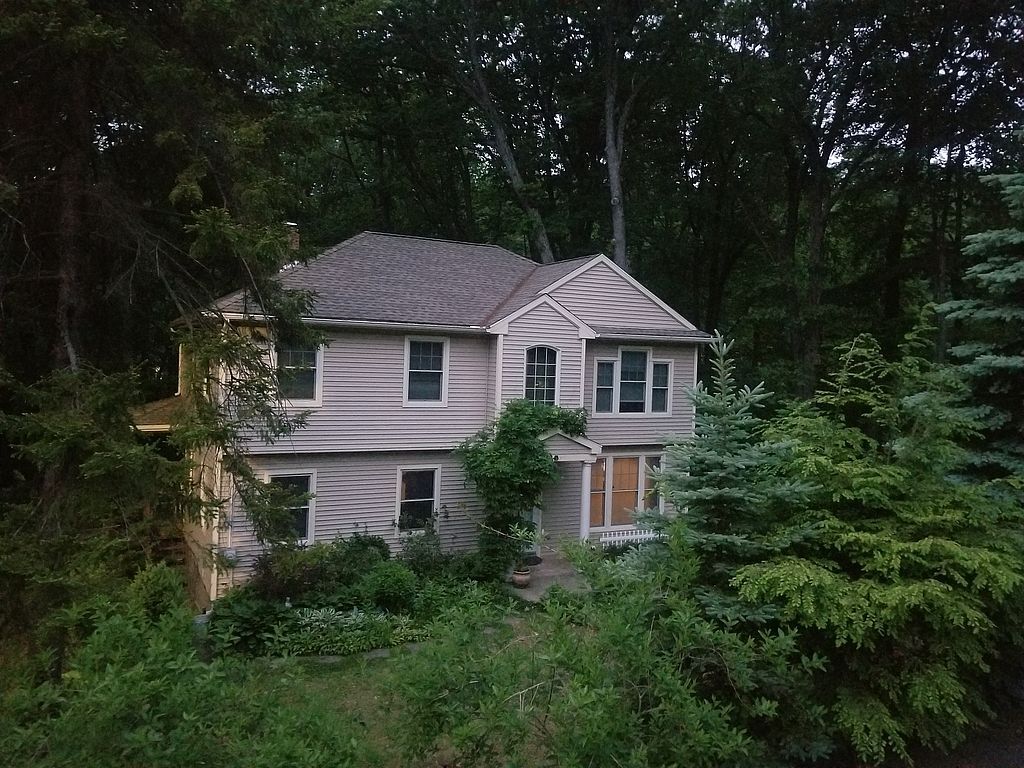3 Wopowog Trl, Shelton, CT 06484