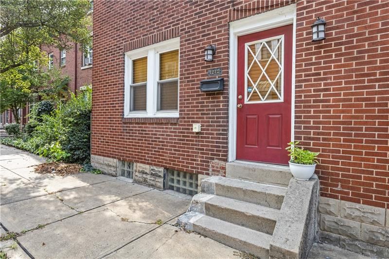 1212 Voskamp St, Pittsburgh, PA 15212