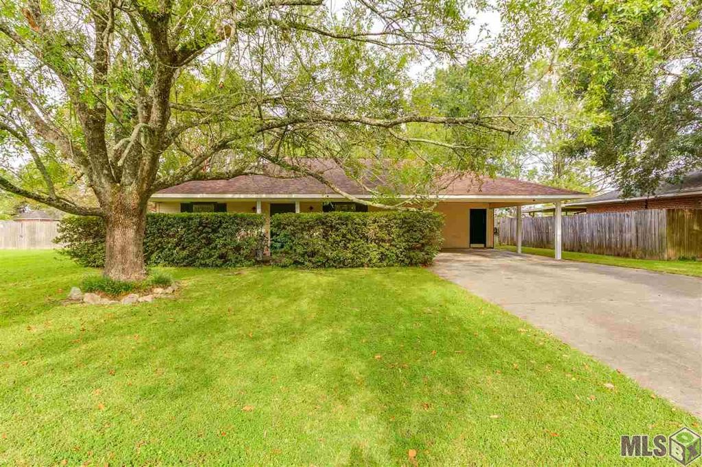 20815 Numbers Dr, Zachary, LA 70791