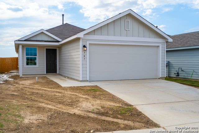 707 Ambush Ridge, San Antonio, TX 78220