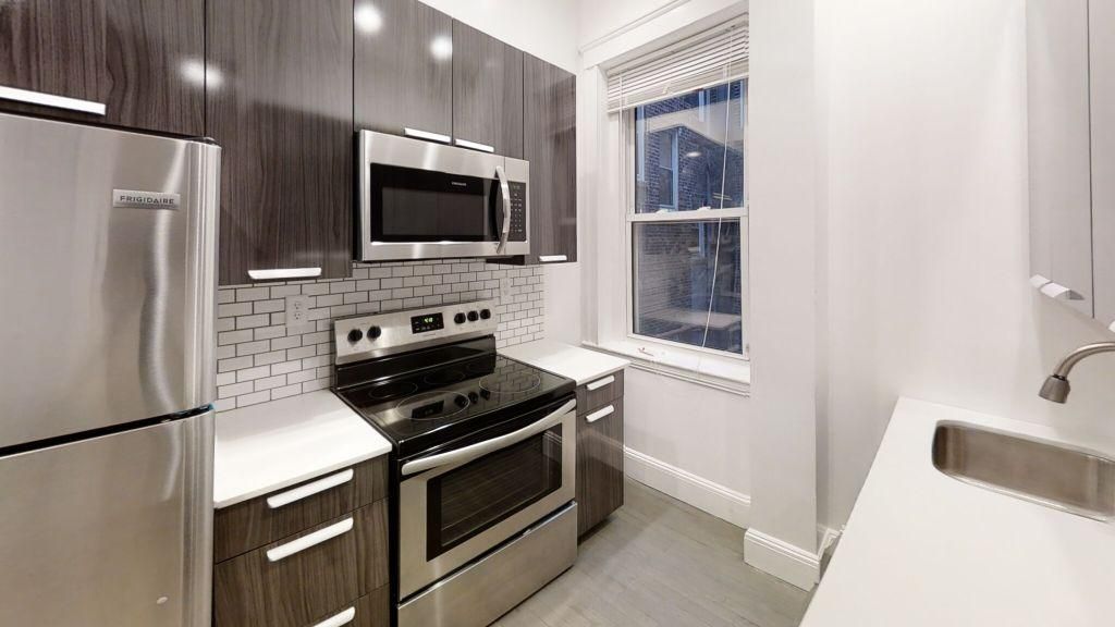 32 Queensberry St, Boston, MA 02215
